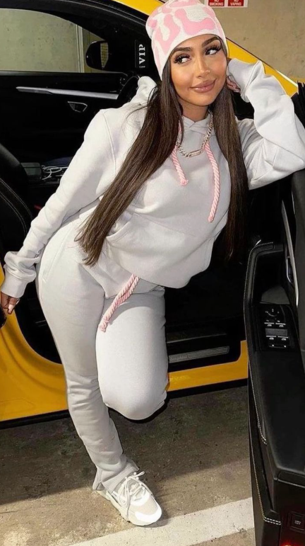 Why Did Syna World Tracksuits Hit Hard This Season?