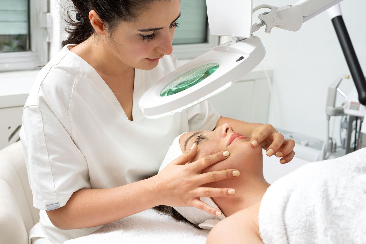 Power Up Your Skin with the Best Dermatologist in Dubai