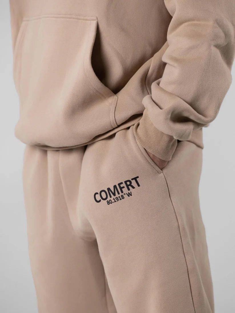 Comfort Hoodie Sweatpants Make Dressing Easy and Relaxed