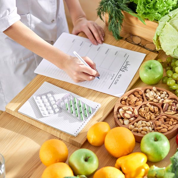 Elevate Your Life and Health With Nutritionist & Dietitian Expertise