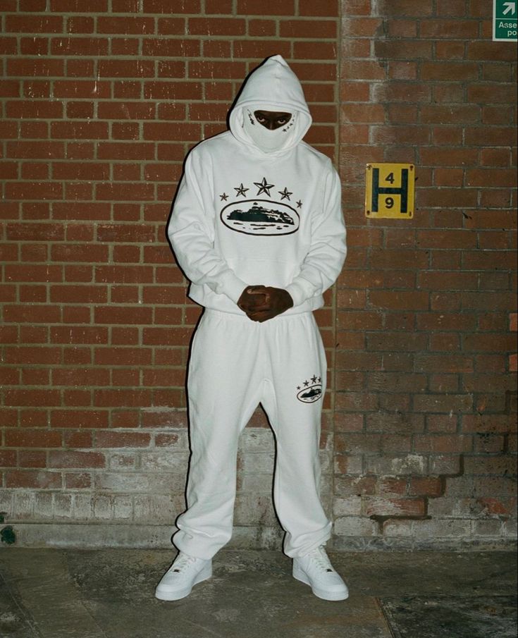 Tuta Corteiz Essentials: Streetwear Pieces You Can’t Miss